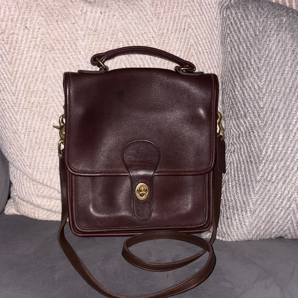 Vintage coach brown leather crossbody